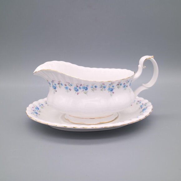 Vintage Royal Albert Memory Lane Gravy Boat & Underplate - Picture 1 of 6